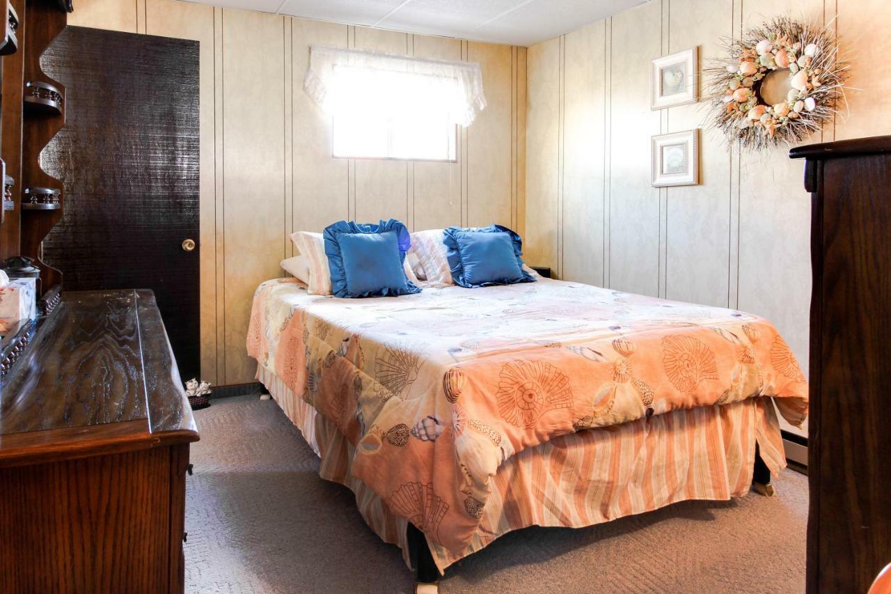 Scenic Bay Float Home Hideaway Athol Exterior foto